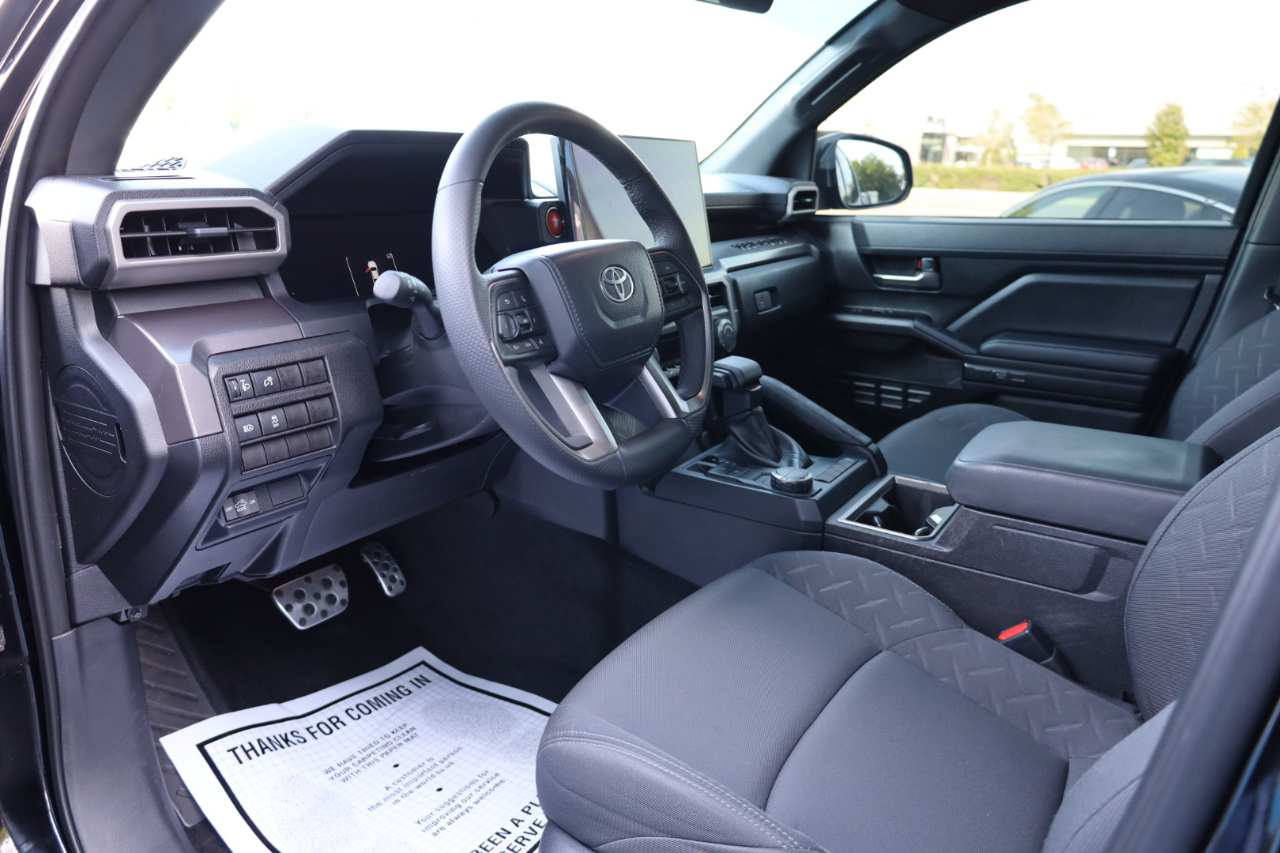 Toyota Tacoma 2WD TRD Sport Double Cab 5' Bed AT (Natl) 2025