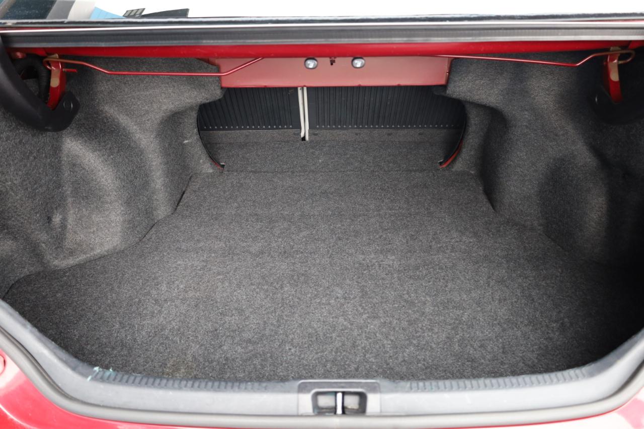 Toyota Camry 4dr Sdn I4 Auto XLE (Natl) 2015