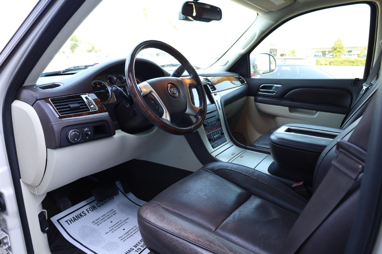 Cadillac Escalade 2WD 4dr Platinum 2014