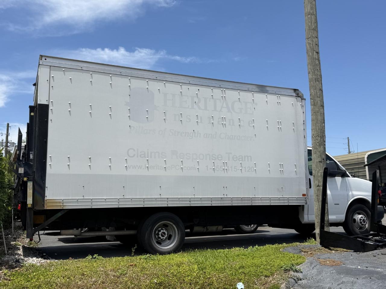GMC Savana Commercial Cutaway 3500 Van 177" 2018