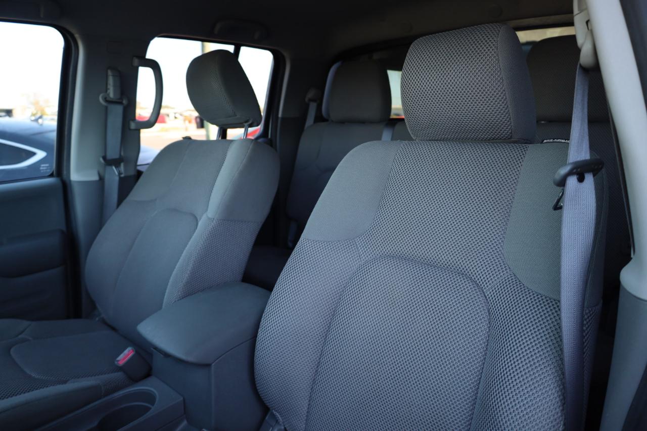 Nissan Frontier 2WD Crew Cab SWB Auto SV 2016