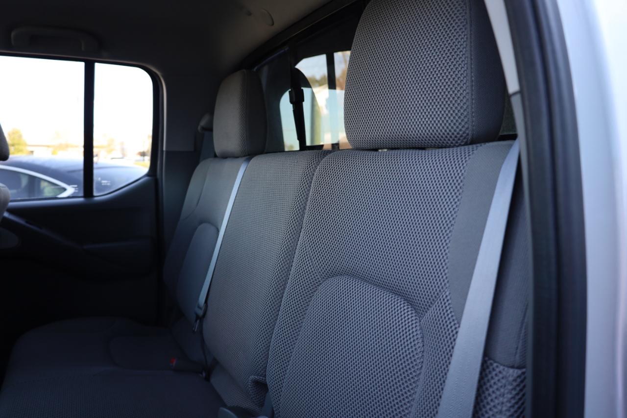 Nissan Frontier 2WD Crew Cab SWB Auto SV 2016