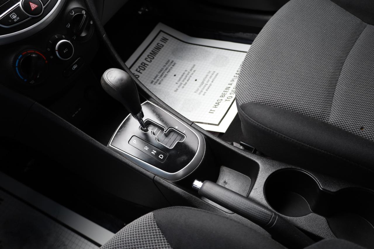 Hyundai Accent 5dr HB Auto GS 2013