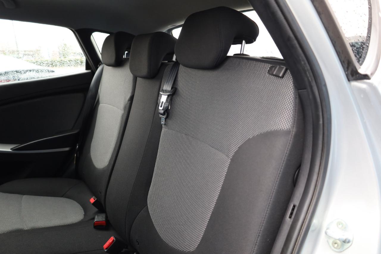 Hyundai Accent 5dr HB Auto GS 2013