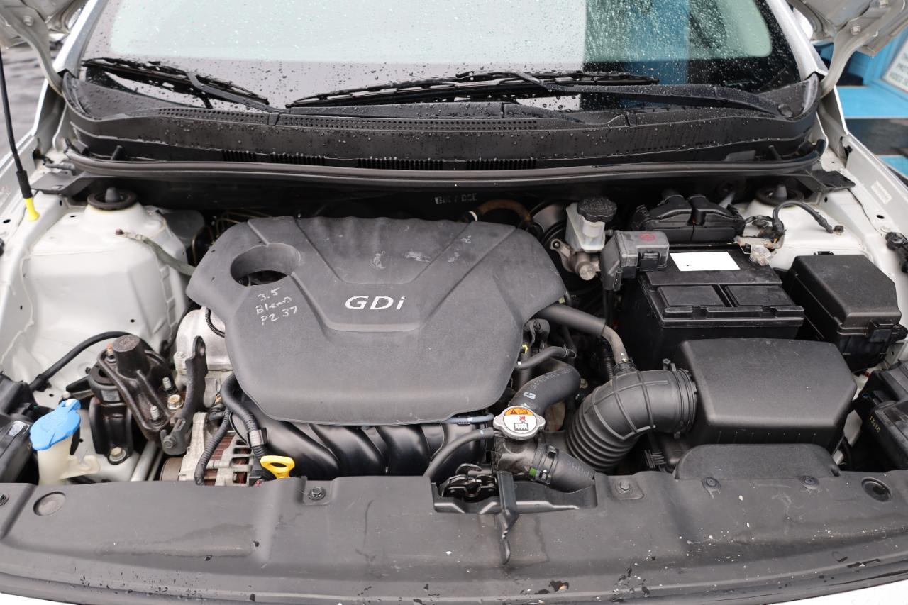 Hyundai Accent 5dr HB Auto GS 2013