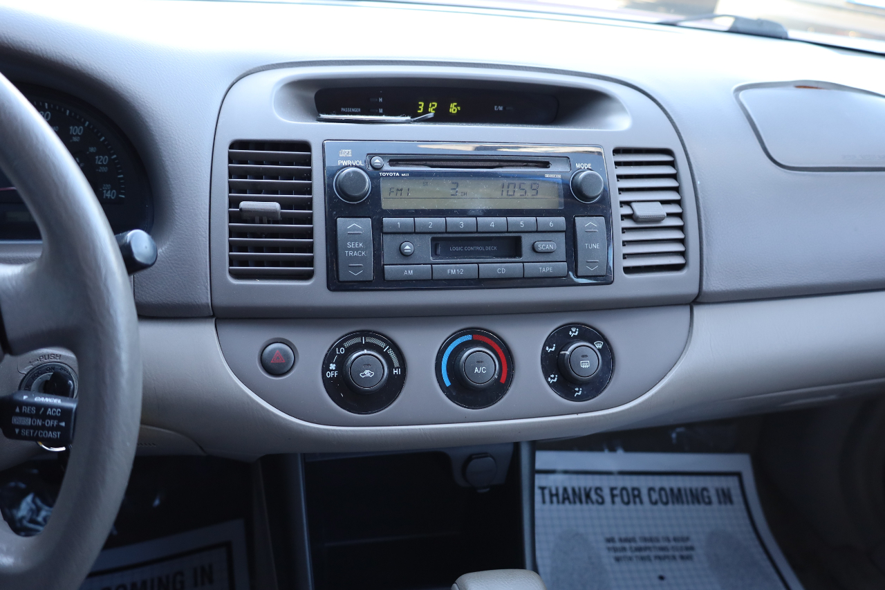 Toyota Camry 4dr Sdn LE Auto 2003
