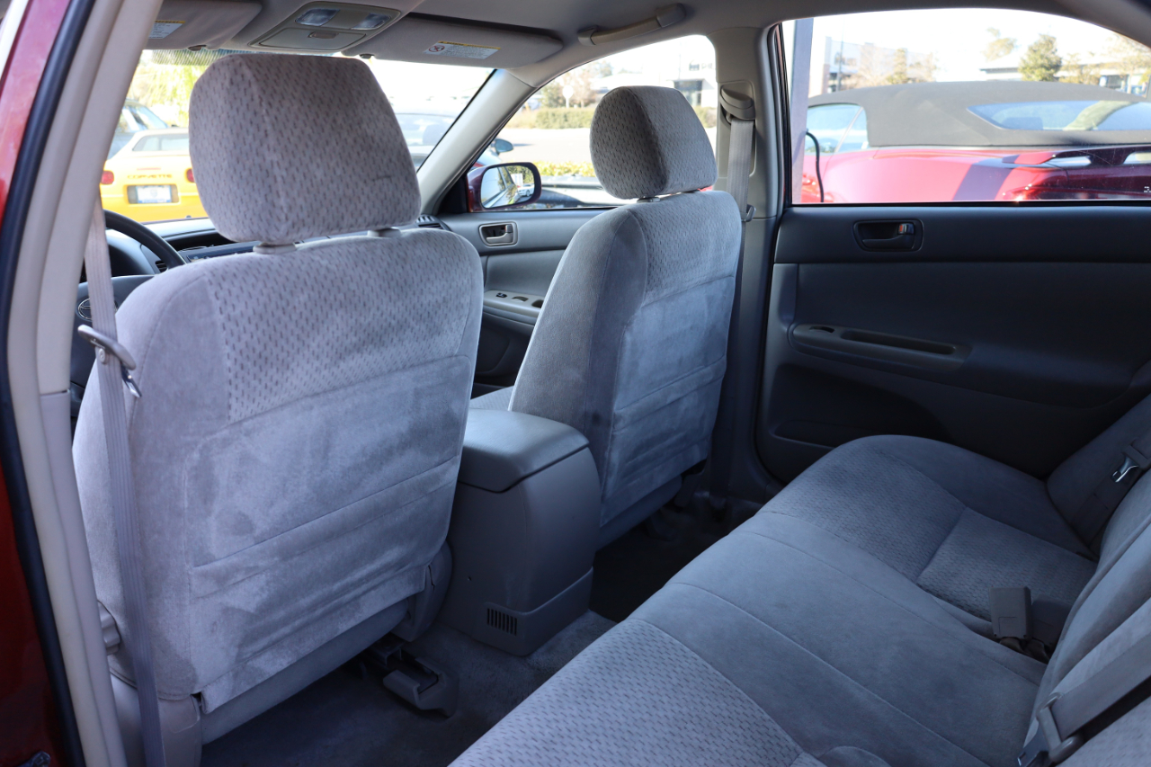 Toyota Camry 4dr Sdn LE Auto 2003