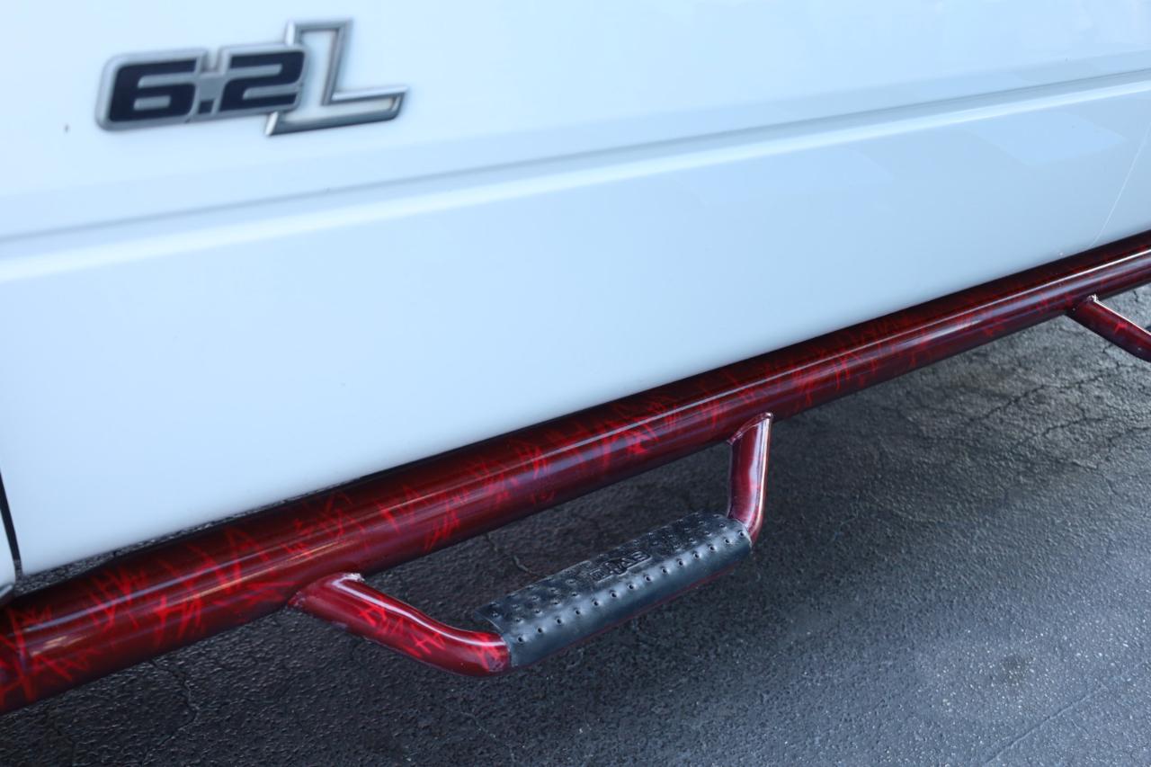 Ford F-150 4WD SuperCrew 145" SVT Raptor 2011