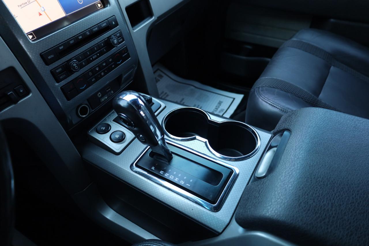 Ford F-150 4WD SuperCrew 145" SVT Raptor 2011