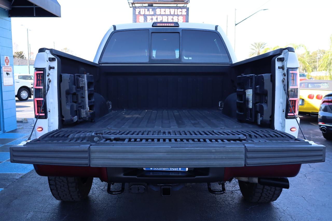 Ford F-150 4WD SuperCrew 145" SVT Raptor 2011