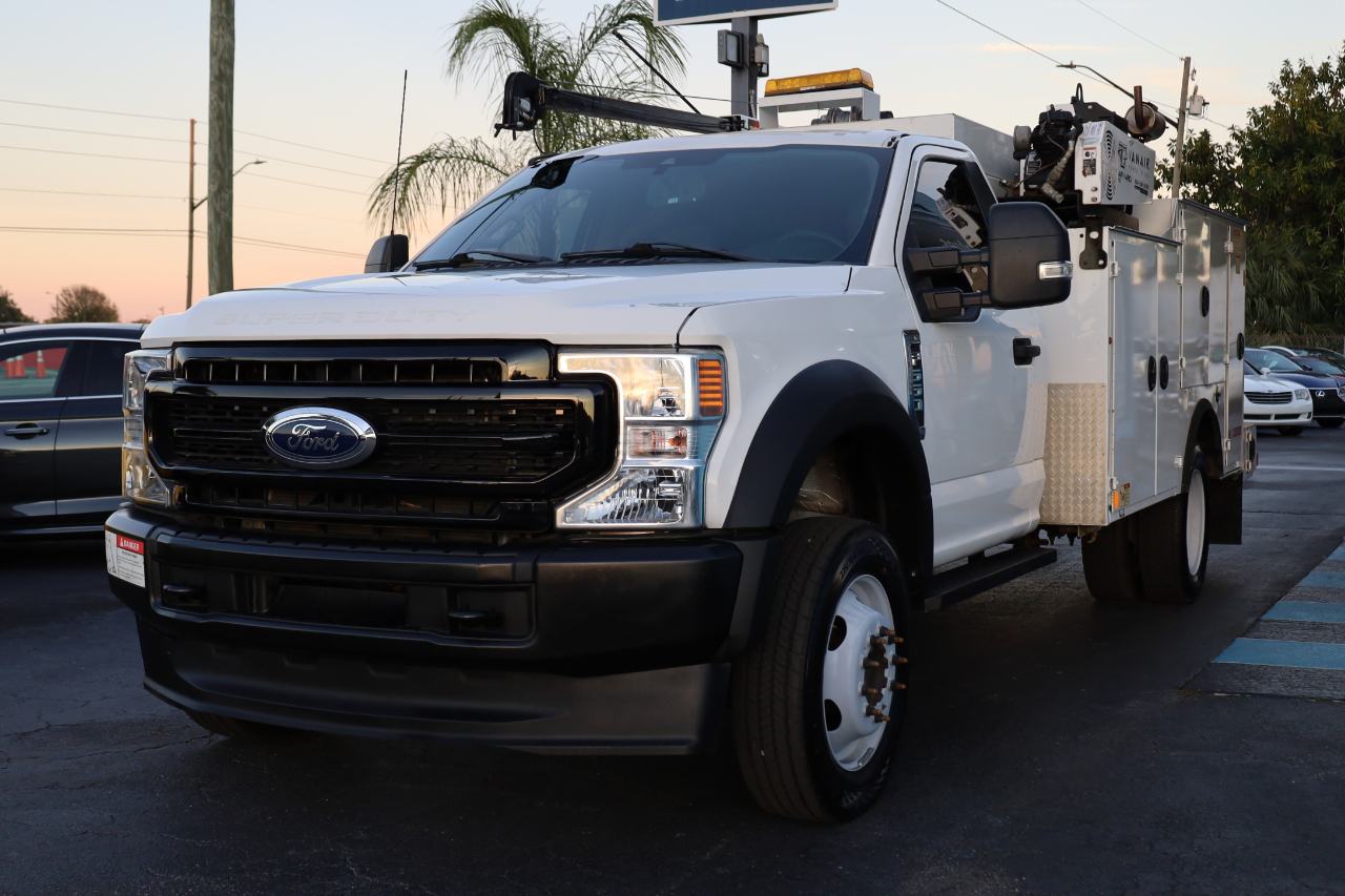 Ford Super Duty F-550 DRW XL 4WD Reg Cab 145" WB 60" CA 2022