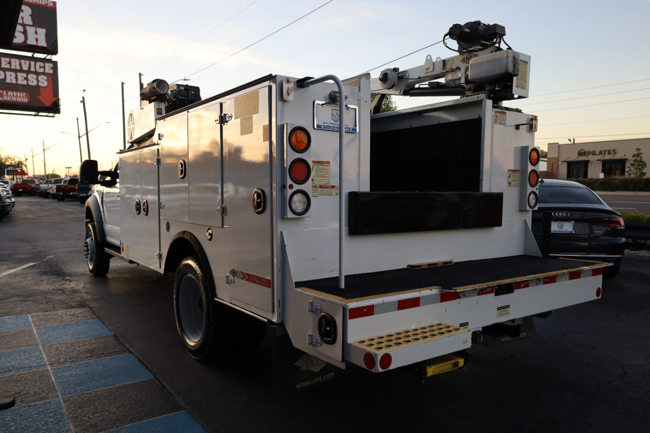 Ford Super Duty F-550 DRW XL 4WD Reg Cab 145" WB 60" CA 2022