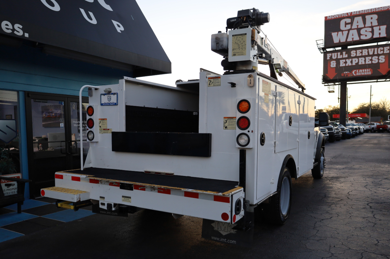 Ford Super Duty F-550 DRW XL 4WD Reg Cab 145" WB 60" CA 2022