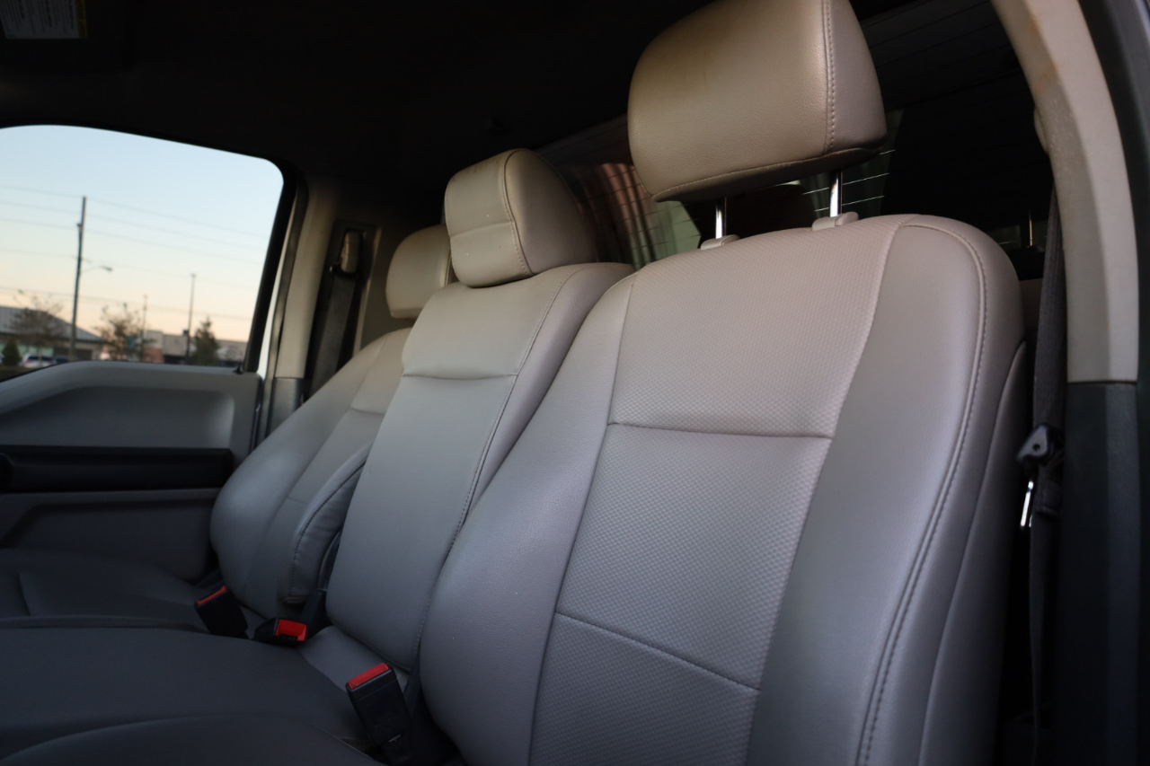 Ford Super Duty F-550 DRW XL 4WD Reg Cab 145" WB 60" CA 2022