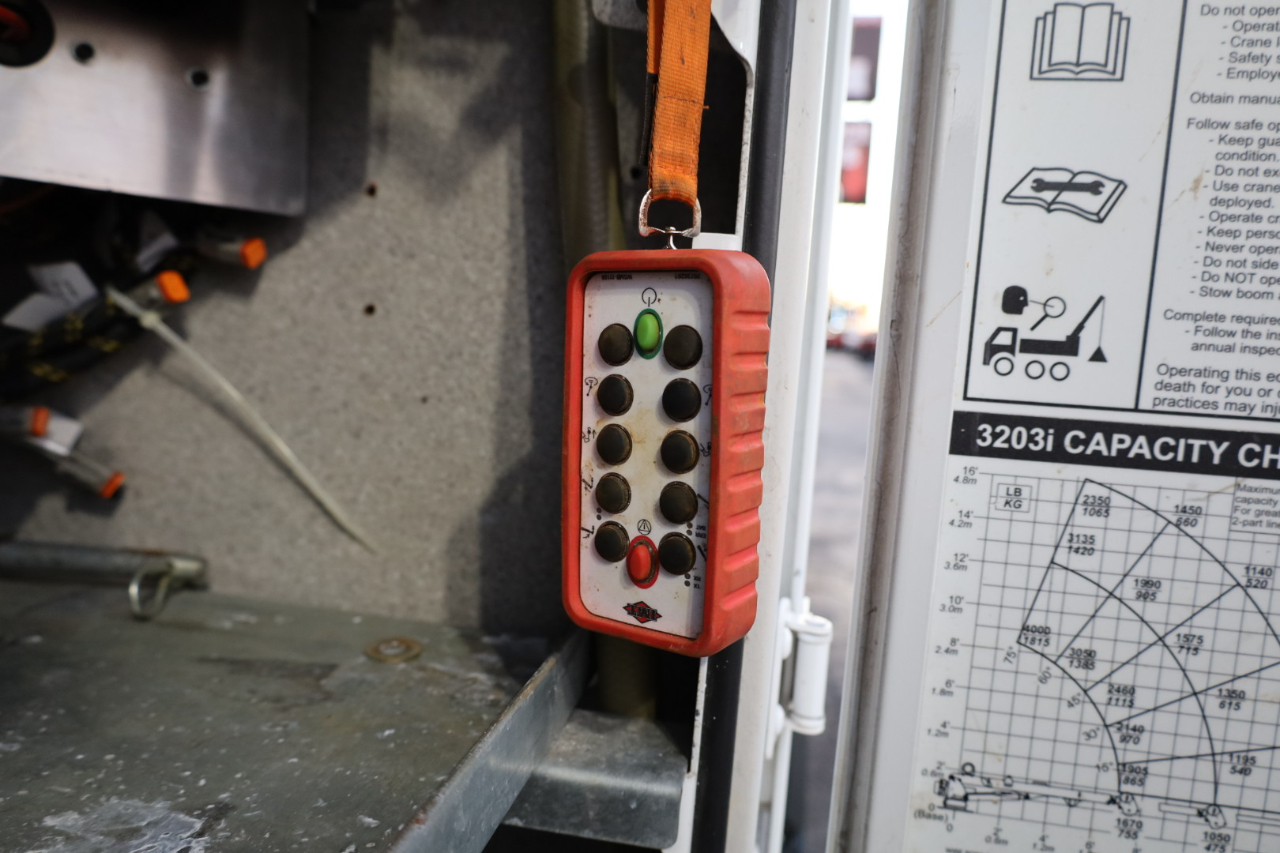 Ford Super Duty F-550 DRW XL 4WD Reg Cab 145" WB 60" CA 2022