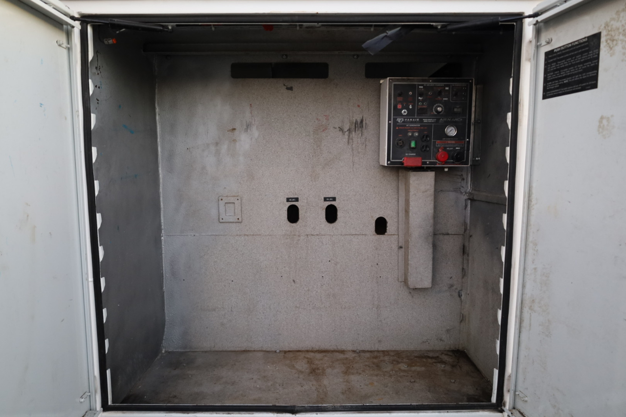 Ford Super Duty F-550 DRW XL 4WD Reg Cab 145" WB 60" CA 2022