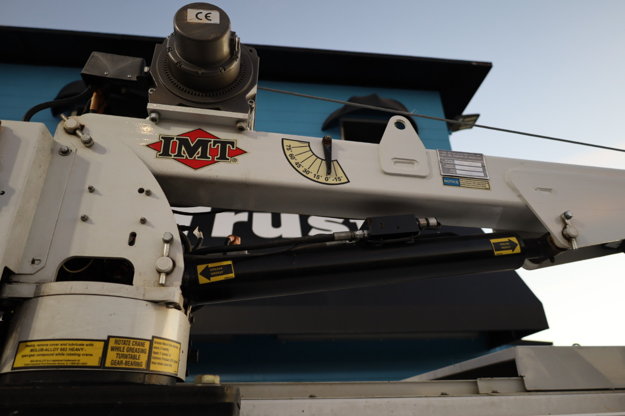 Ford Super Duty F-550 DRW XL 4WD Reg Cab 145" WB 60" CA 2022