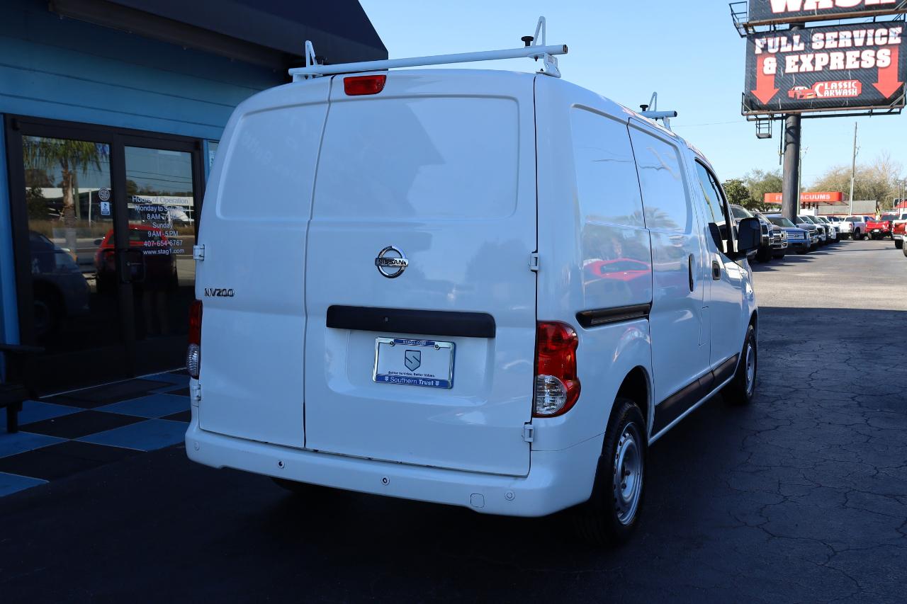 Nissan NV200 I4 SV 2016