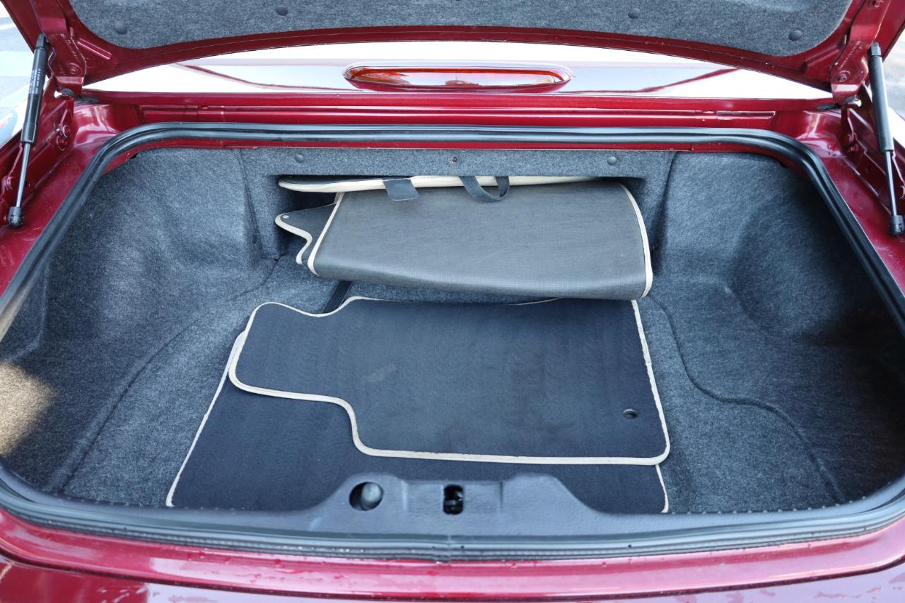 Ford Thunderbird 2dr Convertible Deluxe 2004