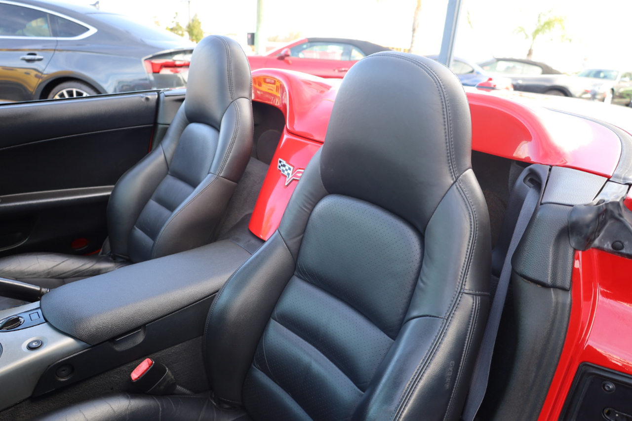 Chevrolet Corvette 2dr Convertible 2005