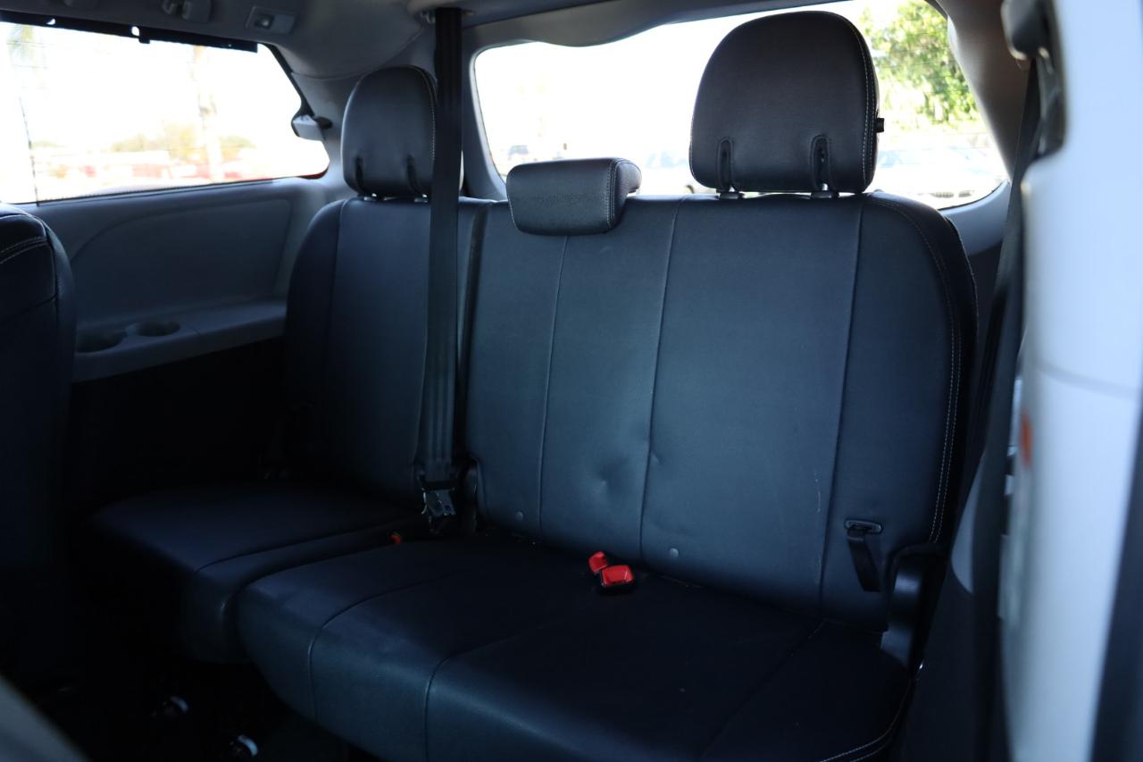 Toyota Sienna SE Premium FWD 8-Passenger (Natl) 2018