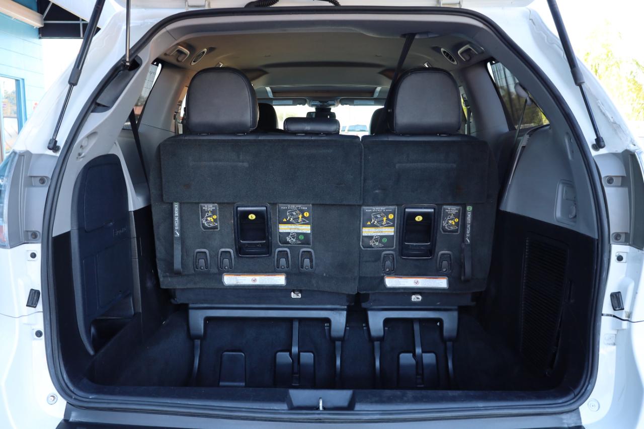 Toyota Sienna SE Premium FWD 8-Passenger (Natl) 2018