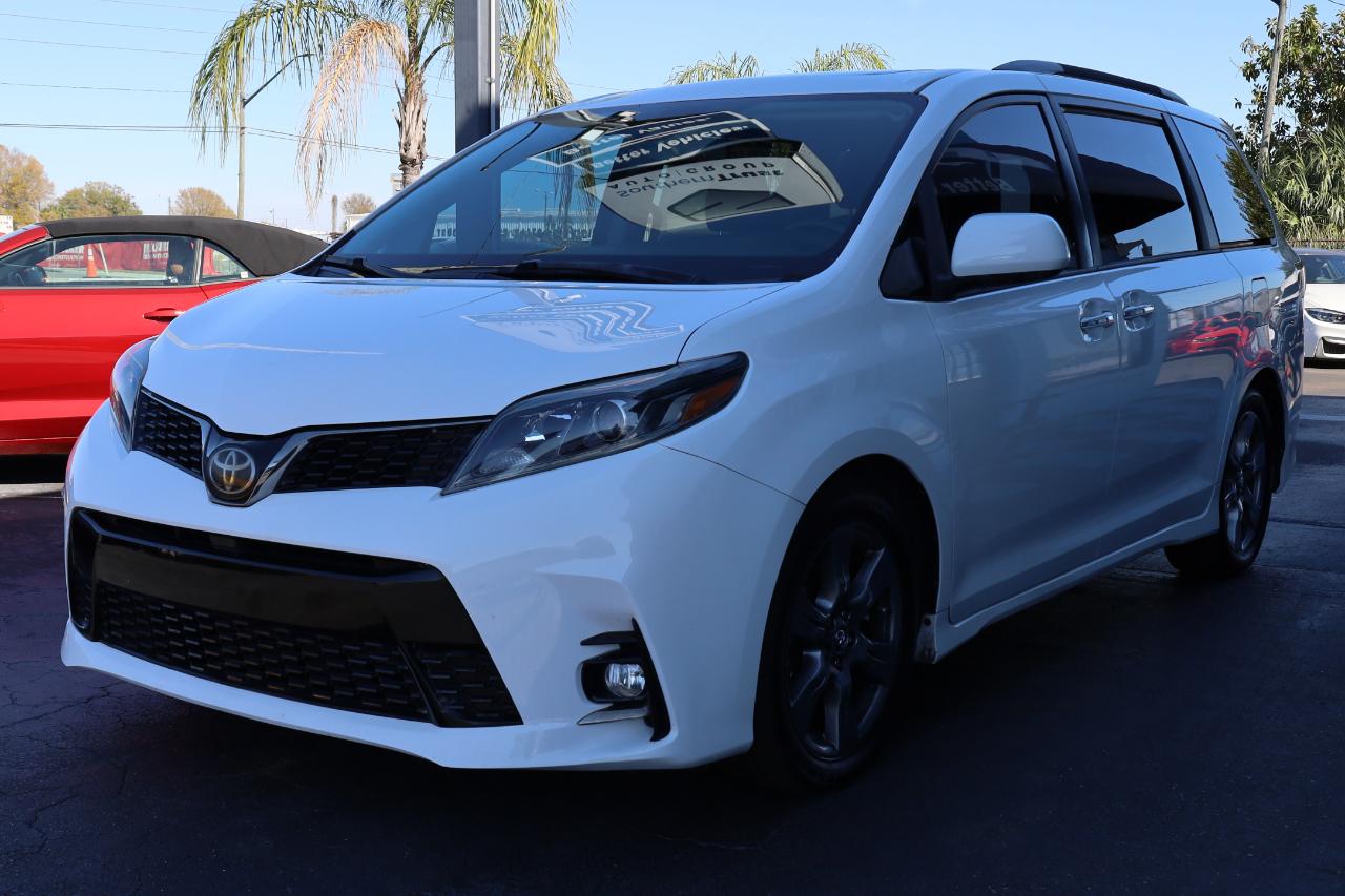 Toyota Sienna SE Premium FWD 8-Passenger (Natl) 2018