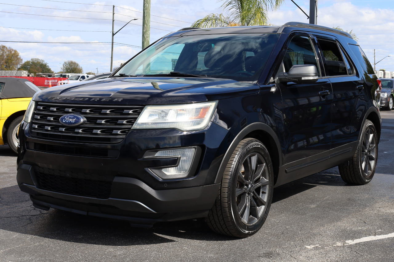 Ford Explorer XLT FWD 2017