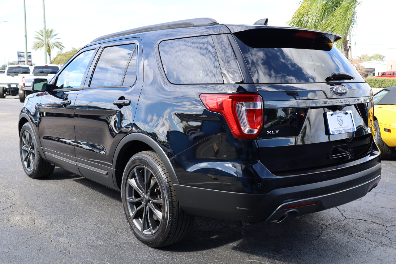 Ford Explorer XLT FWD 2017