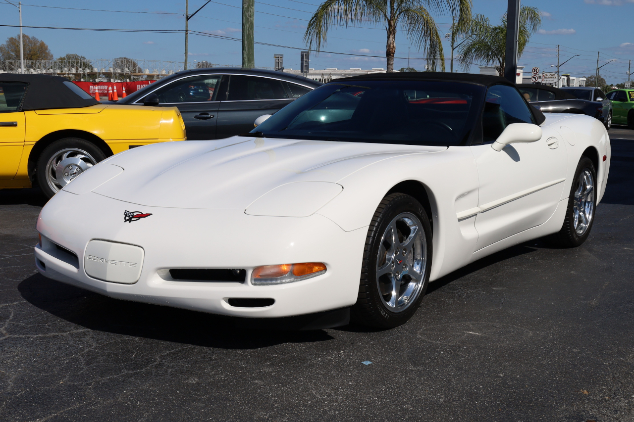 Chevrolet Corvette 2dr Convertible 2002