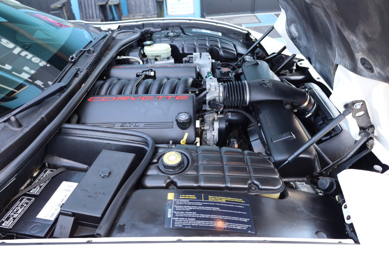 Chevrolet Corvette 2dr Convertible 2002