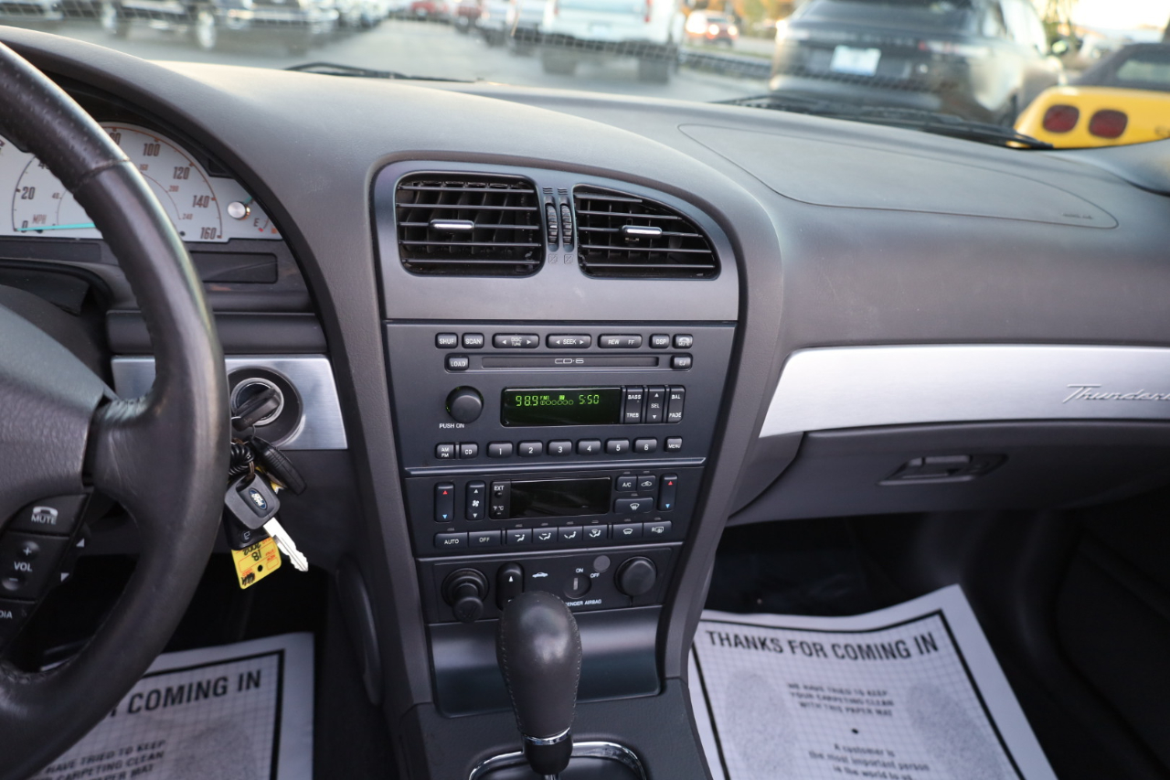 Ford Thunderbird  2002