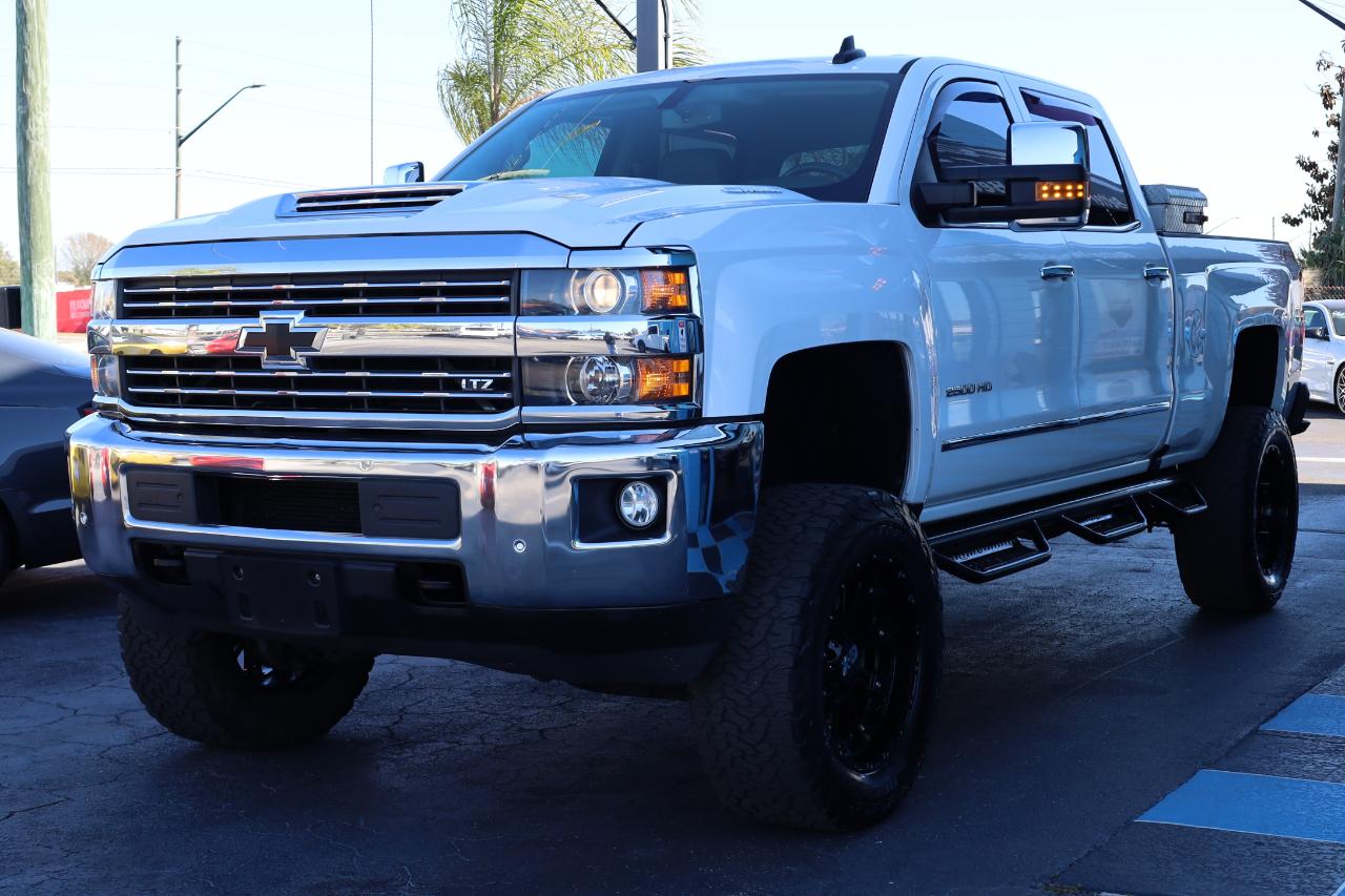 Chevrolet Silverado 2500HD 4WD Crew Cab 153.7" LTZ 2019