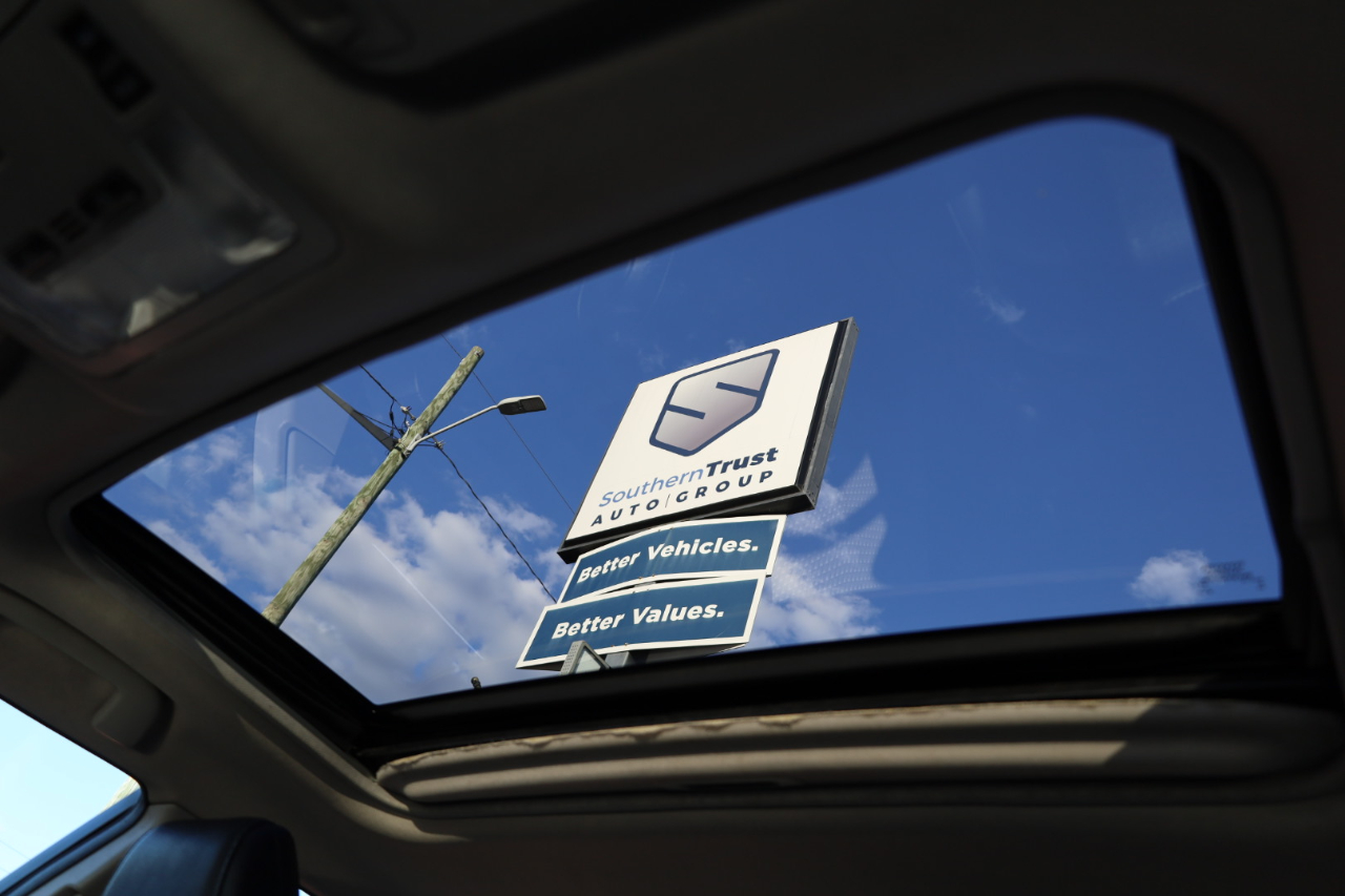 Toyota Camry 4dr Sdn I4 Auto SE (Natl) 2013