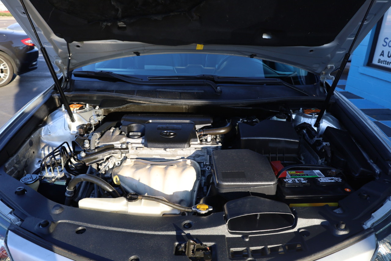 Toyota Camry 4dr Sdn I4 Auto SE (Natl) 2013