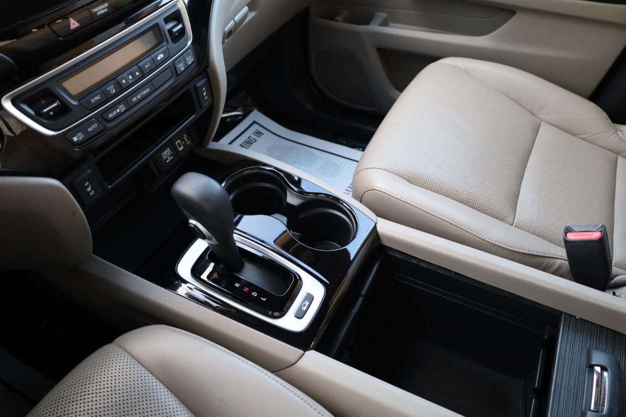 Honda Ridgeline RTL-E 4x4 Crew Cab 5.3' Bed 2017