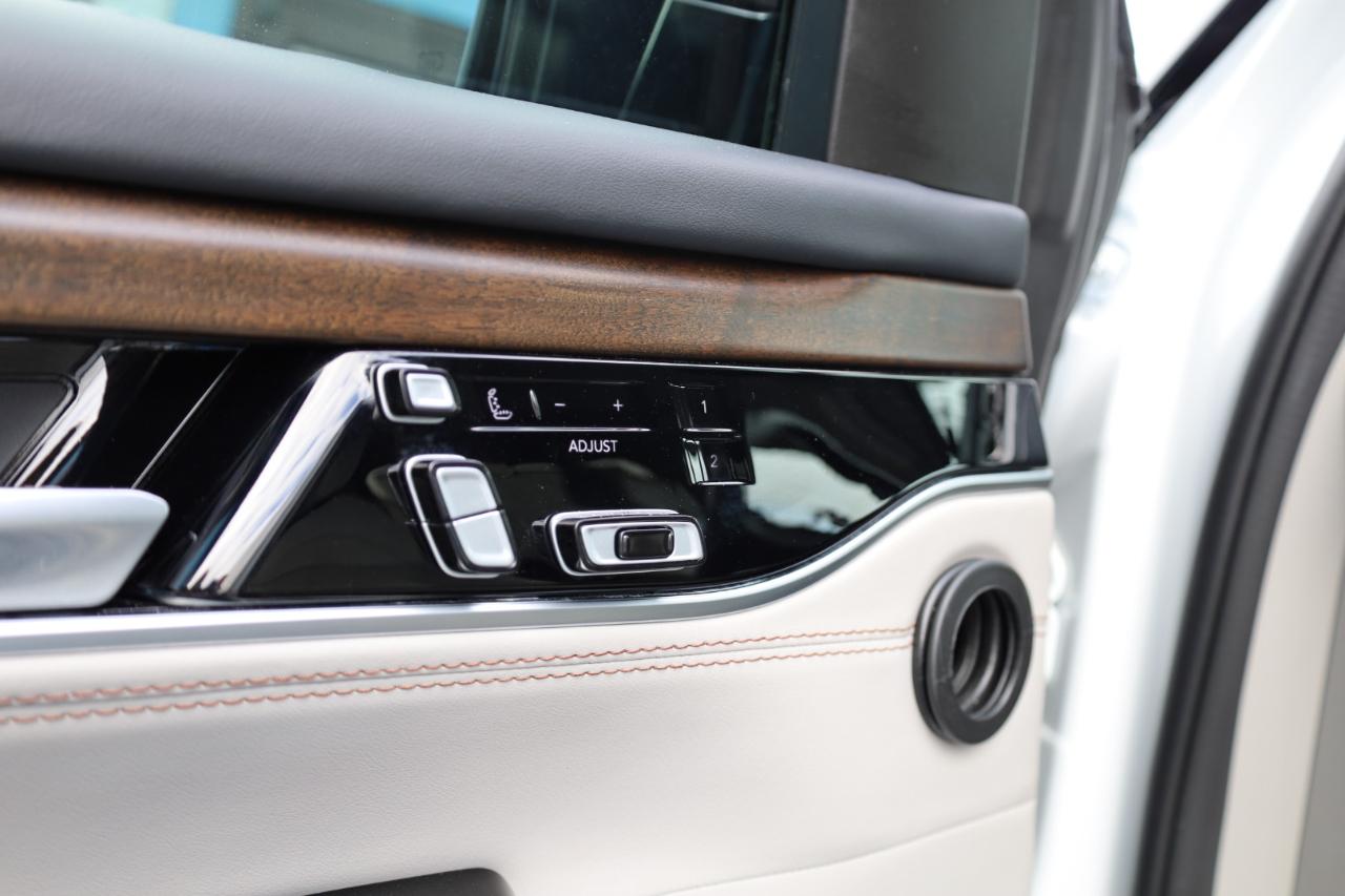 Jeep Grand Wagoneer 4x4 2023