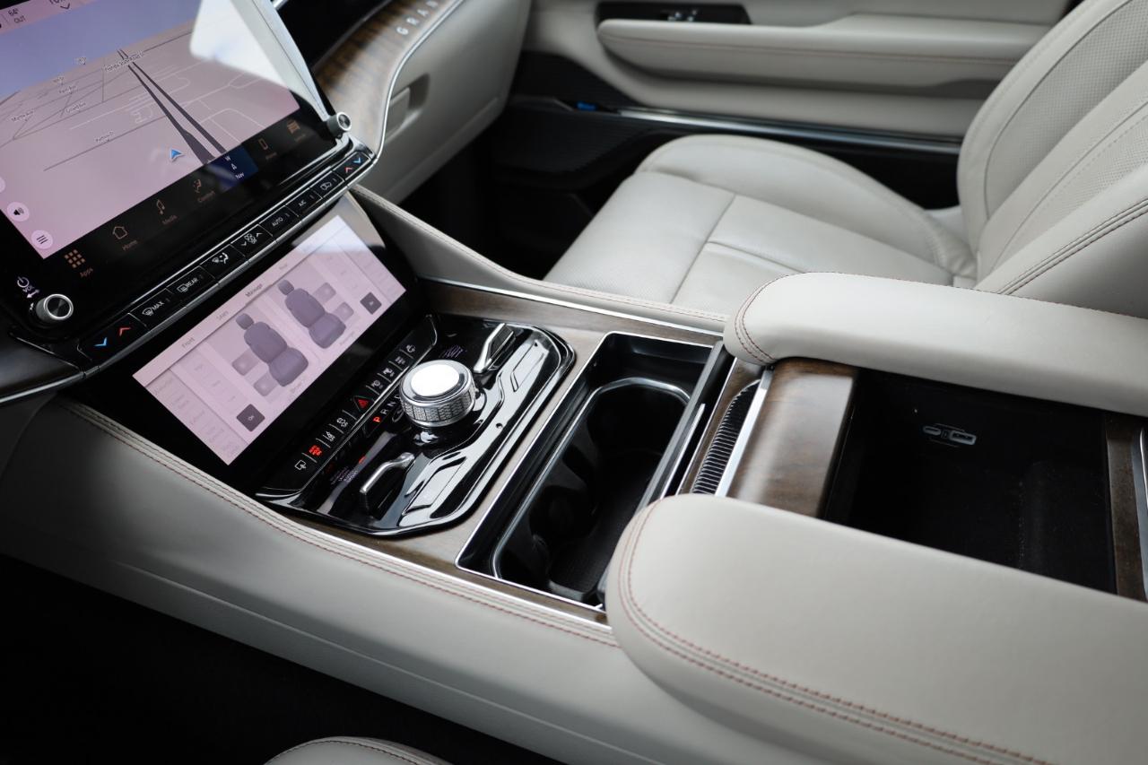 Jeep Grand Wagoneer 4x4 2023