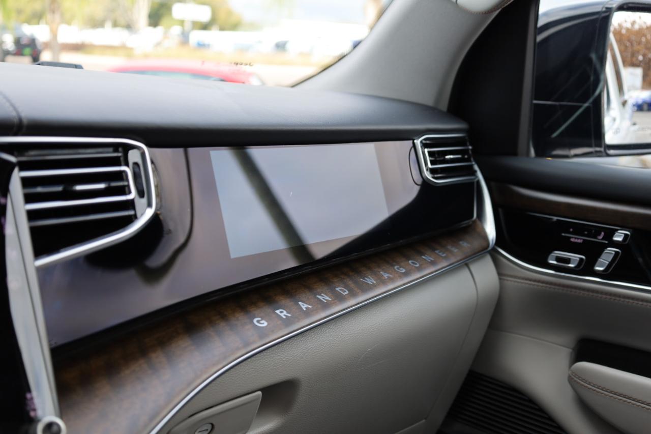 Jeep Grand Wagoneer 4x4 2023