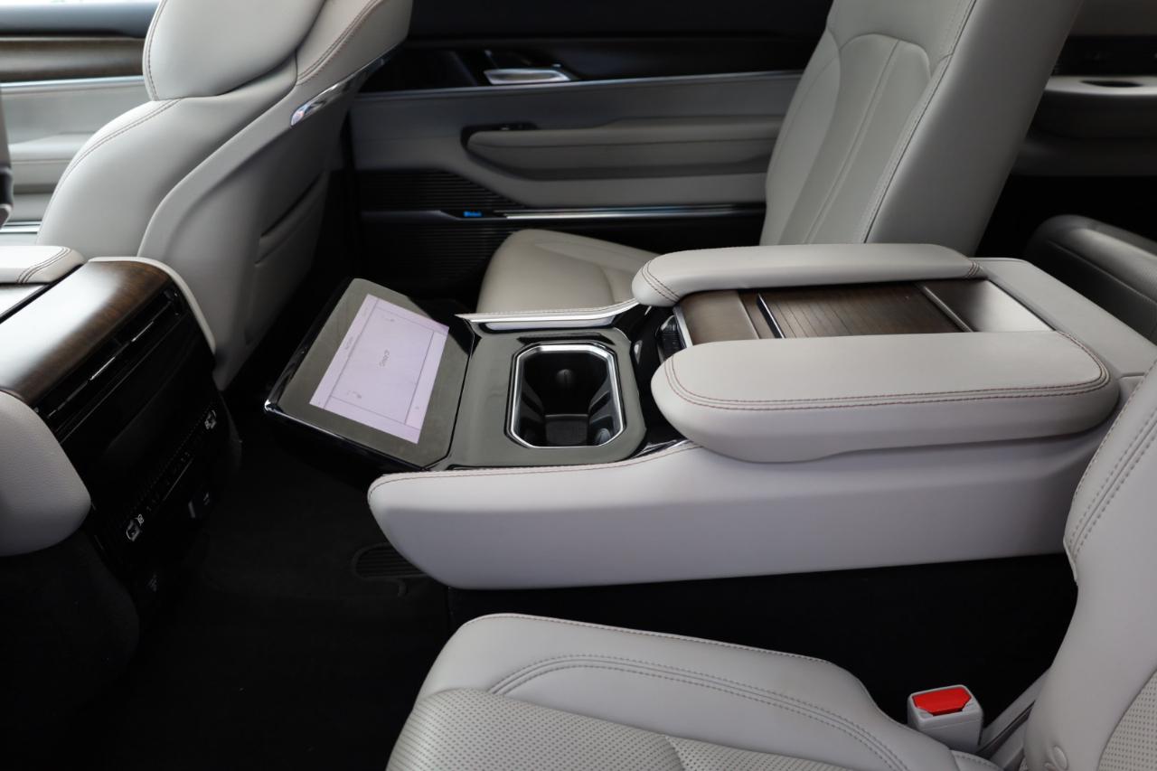 Jeep Grand Wagoneer 4x4 2023