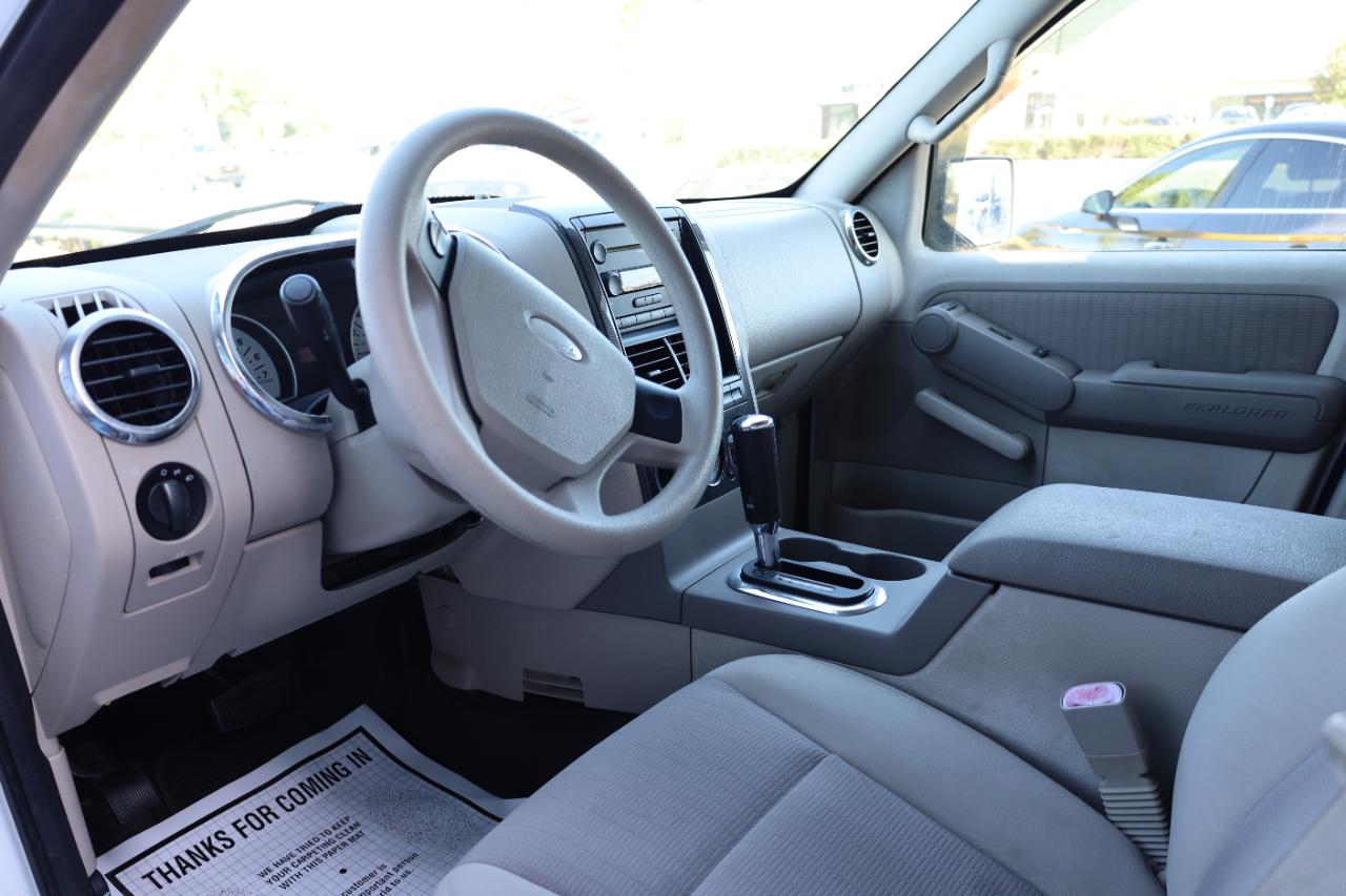 Ford Explorer Sport Trac 4WD 4dr V6 XLT 2007