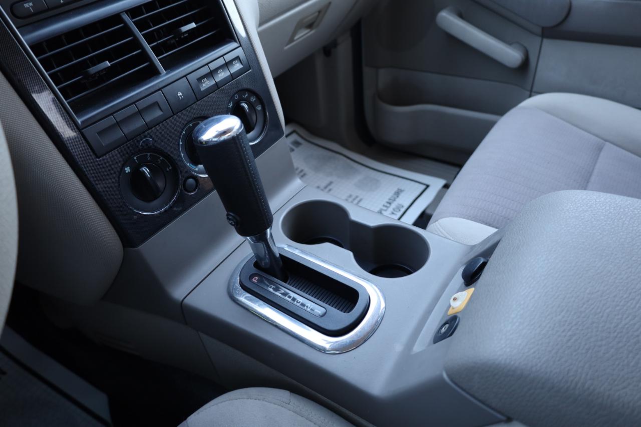 Ford Explorer Sport Trac 4WD 4dr V6 XLT 2007