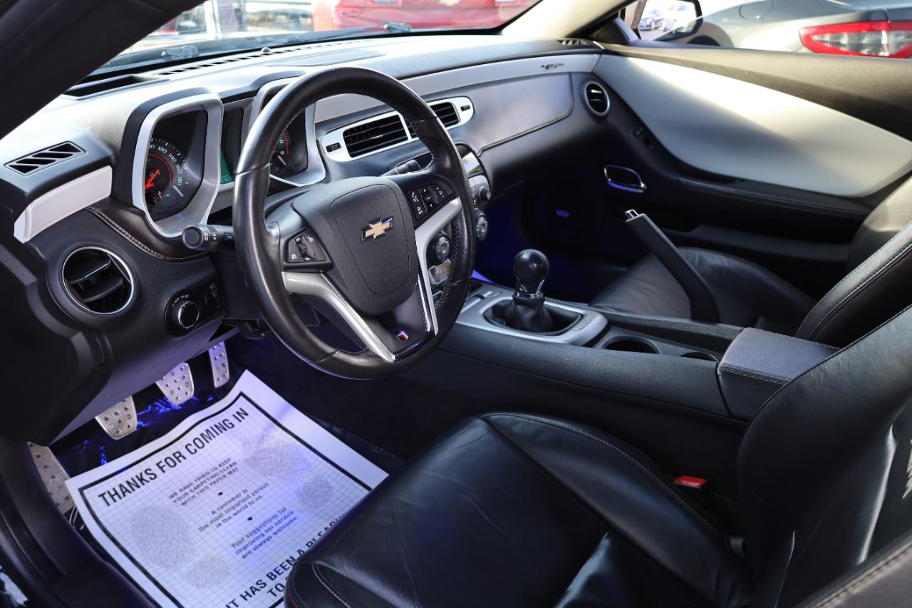 Chevrolet Camaro 2dr Cpe 2SS 2012