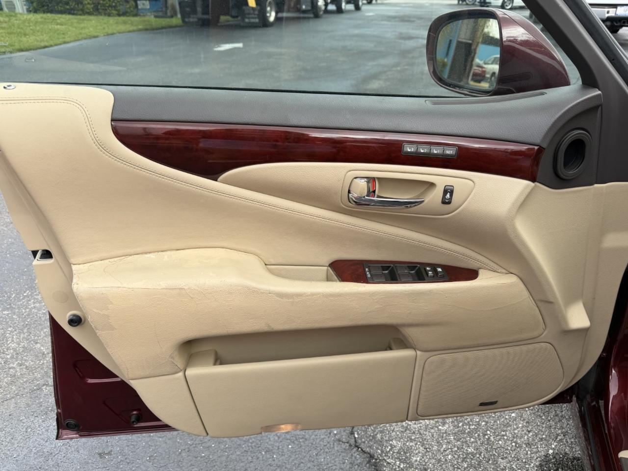 Lexus LS 460 4dr Sdn 2008