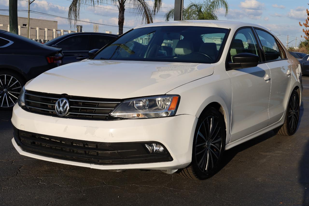 Volkswagen Jetta Sedan 4dr Auto 1.8T Sport PZEV 2016