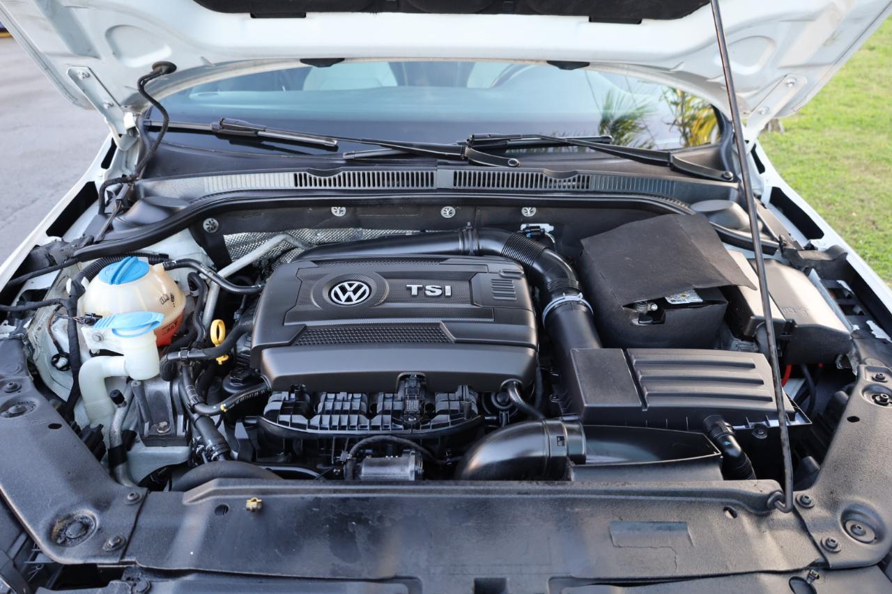 Volkswagen Jetta Sedan 4dr Auto 1.8T Sport PZEV 2016