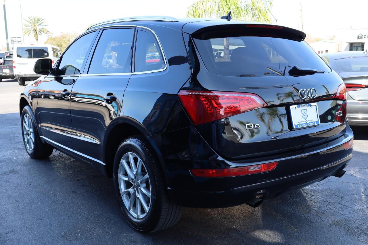 Audi Q5 quattro 4dr 2.0T Premium Plus 2011