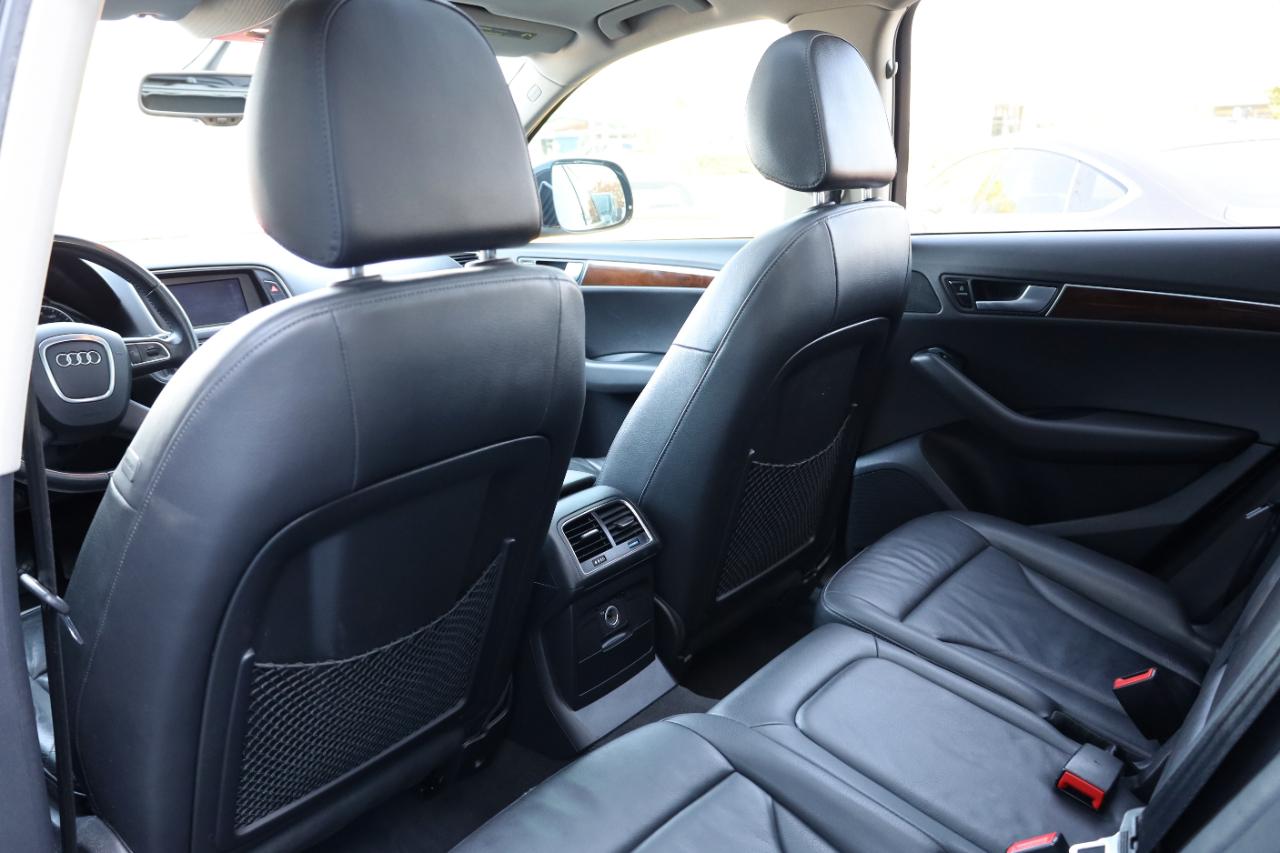 Audi Q5 quattro 4dr 2.0T Premium Plus 2011