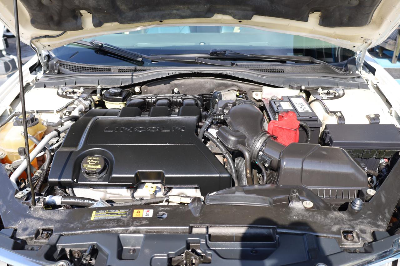 Lincoln MKZ 4dr Sdn FWD 2011