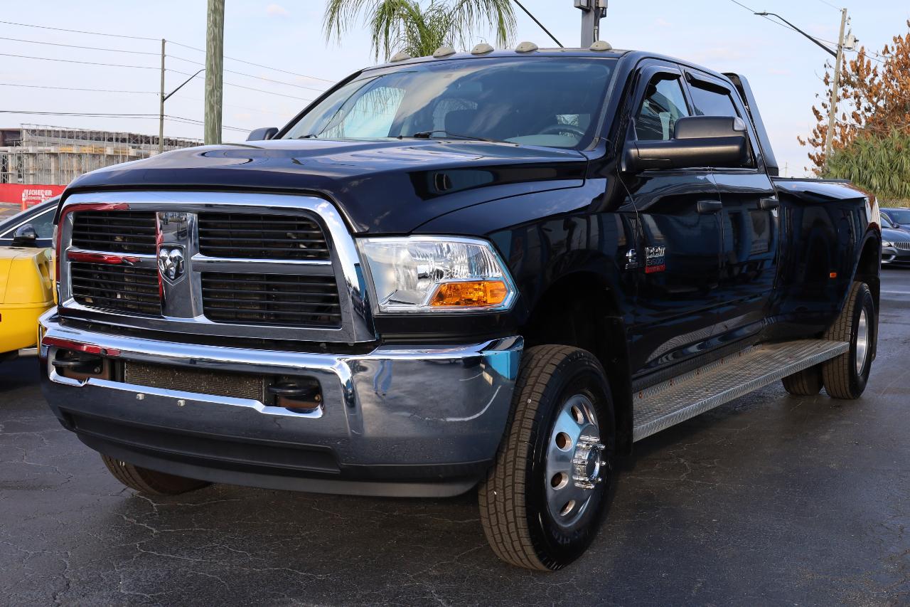 RAM 3500 4WD Crew Cab 169" ST 2011